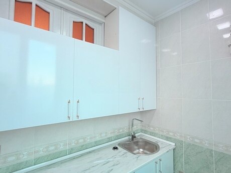3-комн. новостройка - м. Низами - 88 м²