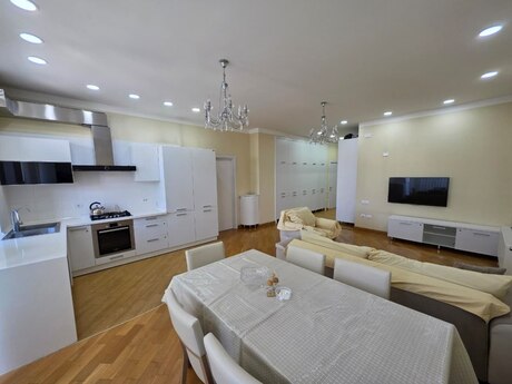 3-комн. новостройка - м. Элмляр Академиясы - 120 м²