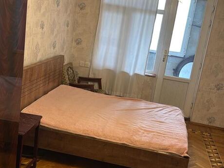3-комн. новостройка - м. 8 ноября - 80 м²