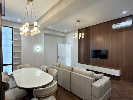 3-комн. новостройка - Насиминский  р. - 127 м²