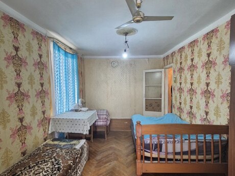 1 otaqlı köhnə tikili - Elmlər Akademiyası m. - 35 m²