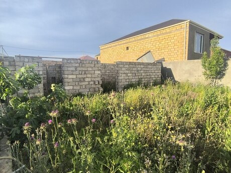4 otaqlı həyət evi/bağ evi - Saray q. - 130 m²