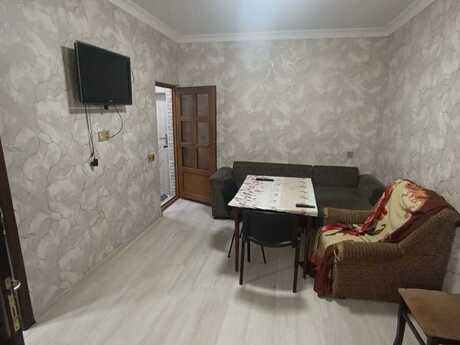 3 otaqlı köhnə tikili - 20 Yanvar m. - 45 m²