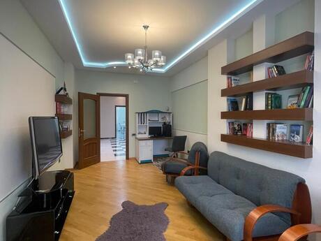 3 otaqlı yeni tikili - Elmlər Akademiyası m. - 160 m²