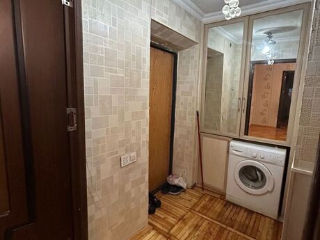 2 otaqlı köhnə tikili - Elmlər Akademiyası m. - 65 m²
