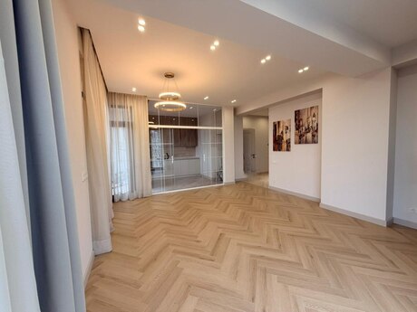 2-комн. новостройка - м. 20 января - 75.1 м²