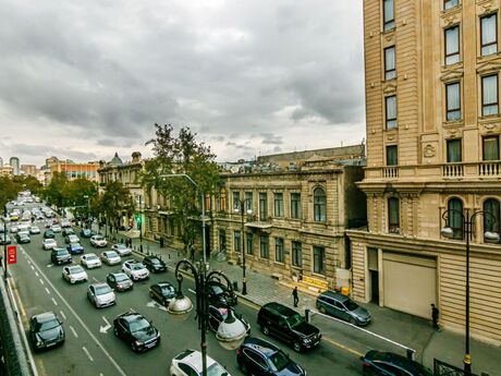 3 otaqlı köhnə tikili - Sahil m. - 130 m²