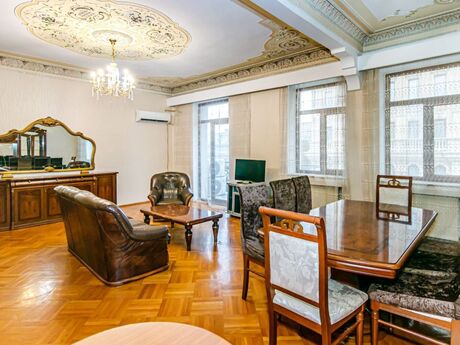 3 otaqlı köhnə tikili - Sahil m. - 130 m²