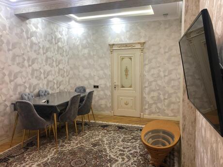 3-комн. новостройка - м. Кара Караев - 111 м²