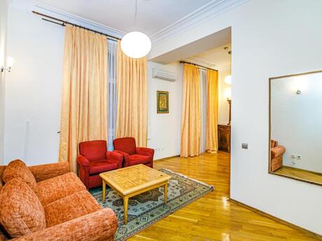 2-комн. вторичка - м. Ичеришехер - 60 м²