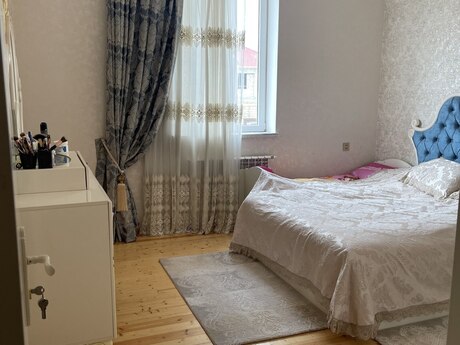4 otaqlı həyət evi/bağ evi - Qobu q. - 130 m²