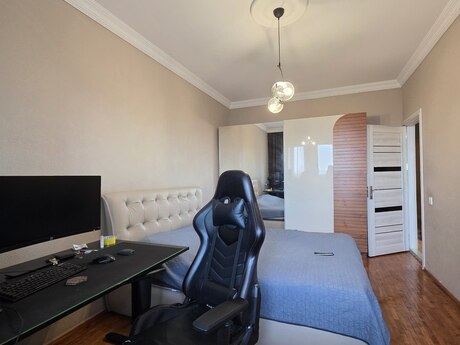 3 otaqlı köhnə tikili - Yeni Yasamal q. - 68 m²