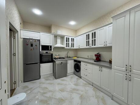 4 otaqlı yeni tikili - Masazır q. - 132 m²