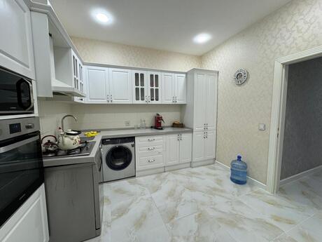 4 otaqlı yeni tikili - Masazır q. - 132 m²