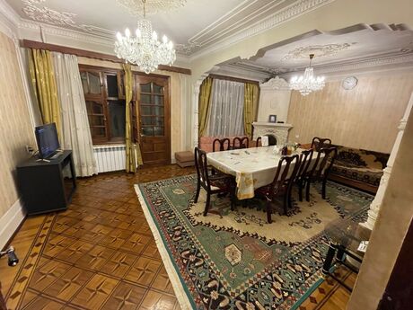 4 otaqlı köhnə tikili - Azadlıq Prospekti m. - 100 m²