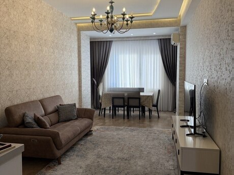 2-комн. новостройка - м. 20 января - 80 м²