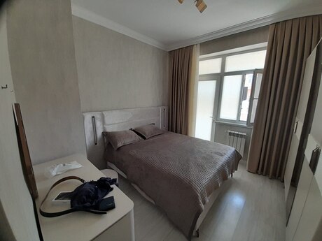 2 otaqlı yeni tikili - Ceyranbatan q. - 70 m²