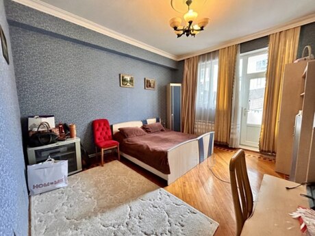 3-комн. новостройка - Наримановский  р. - 131 м²