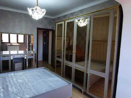 2 otaqlı köhnə tikili - 8-ci mikrorayon q. - 65 m²