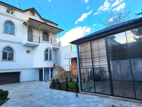 5-комн. дом/дача - пос. 9-й мкр - 340 м²