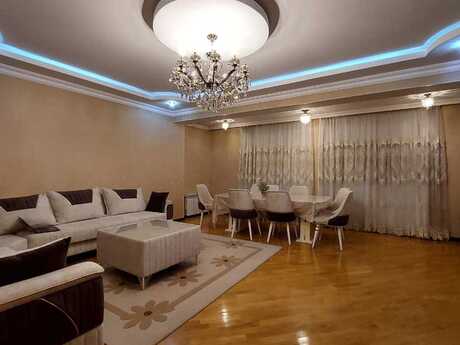 3-комн. новостройка - м. 20 января - 150 м²