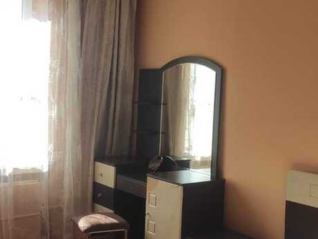 2 otaqlı köhnə tikili - Bakıxanov q. - 45 m²