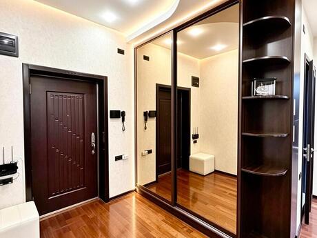 3-комн. новостройка - м. 28 мая - 116 м²