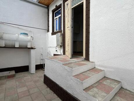 2 otaqlı həyət evi/bağ evi - Binə q. - 30 m²