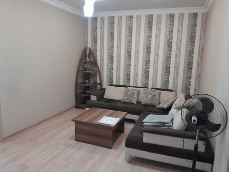 4 otaqlı həyət evi/bağ evi - Şüvəlan q. - 200 m²