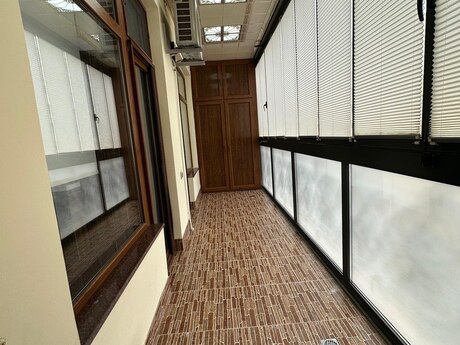 3-комн. новостройка - м. Низами - 160 м²