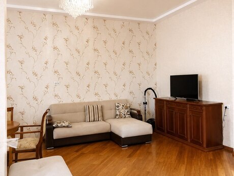 2 otaqlı yeni tikili - Elmlər Akademiyası m. - 82 m²