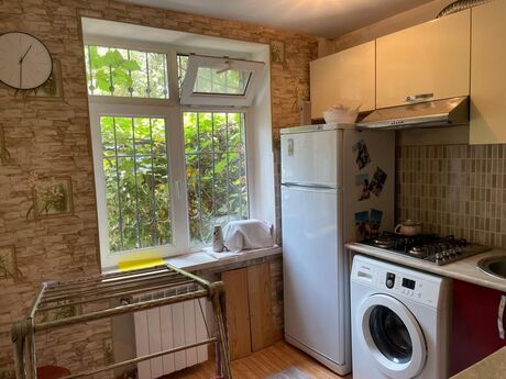 2 otaqlı köhnə tikili - Nəriman Nərimanov m. - 65 m²