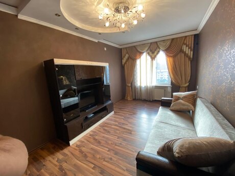 2 otaqlı köhnə tikili - Neftçilər m. - 78 m²