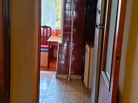 3 otaqlı köhnə tikili - Neftçilər m. - 73 m²