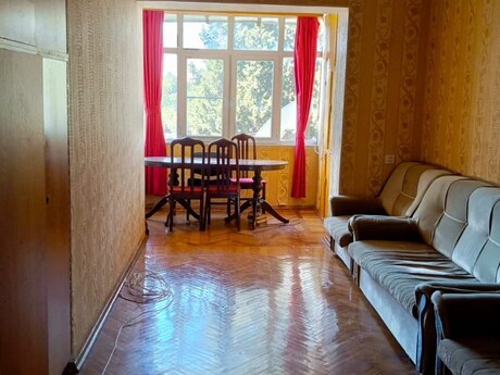 3 otaqlı köhnə tikili - Neftçilər m. - 73 m²