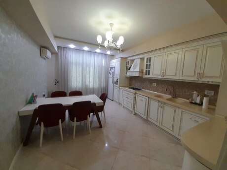 3 otaqlı köhnə tikili - Badamdar q. - 125 m²