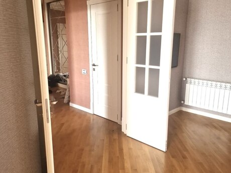 3 otaqlı yeni tikili - Elmlər Akademiyası m. - 130 m²