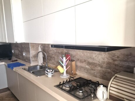 3 otaqlı yeni tikili - Elmlər Akademiyası m. - 130 m²