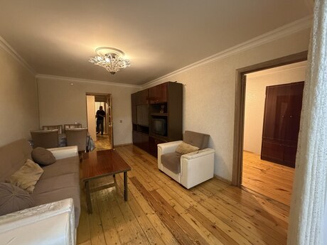 3 otaqlı köhnə tikili - Qara Qarayev m. - 65 m²