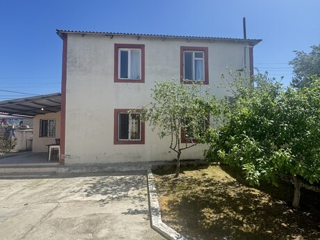 5 otaqlı həyət evi/bağ evi - Hövsan q. - 180 m²
