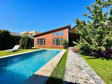 4 otaqlı həyət evi/bağ evi - Mərdəkan q. - 170 m²