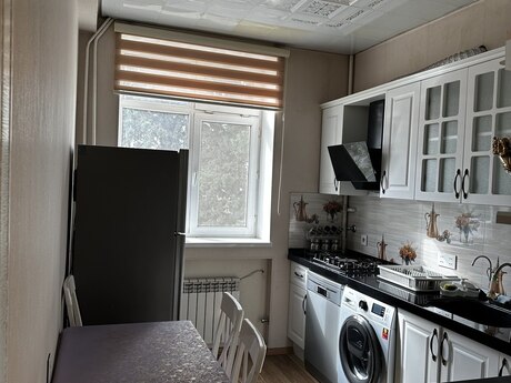 2 otaqlı köhnə tikili - Həzi Aslanov q. - 60 m²