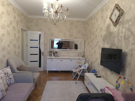 2 otaqlı köhnə tikili - Həzi Aslanov q. - 60 m²