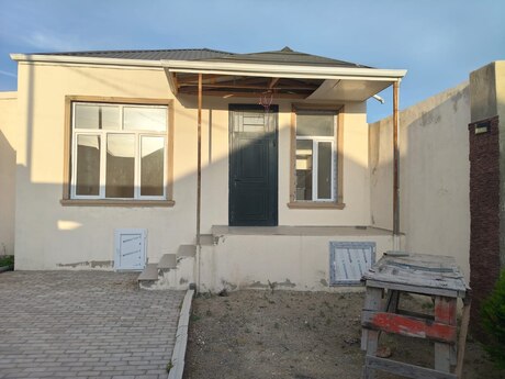 3 otaqlı həyət evi/bağ evi - Buzovna q. - 98 m²