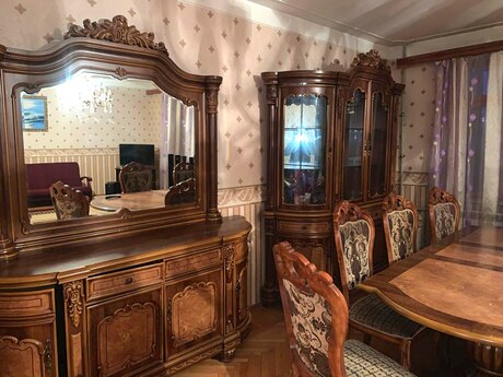 4 otaqlı köhnə tikili - Qara Qarayev m. - 100 m²