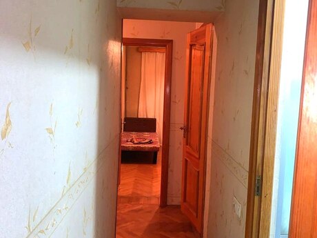 4 otaqlı köhnə tikili - Qara Qarayev m. - 100 m²