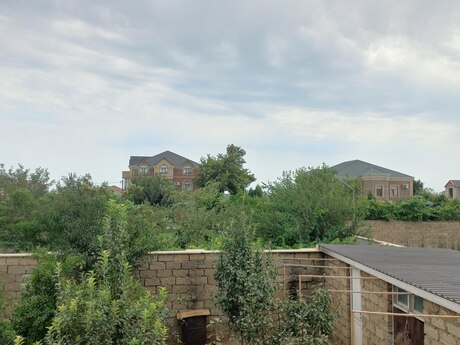 3 otaqlı həyət evi/bağ evi - Buzovna q. - 220 m²