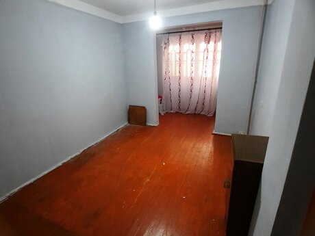 3 otaqlı köhnə tikili - Həzi Aslanov q. - 70 m²