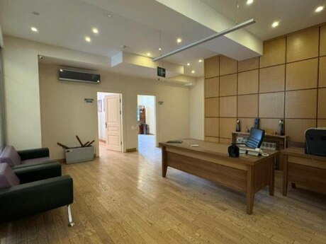 6 otaqlı ofis - Nəsimi r. - 275 m²