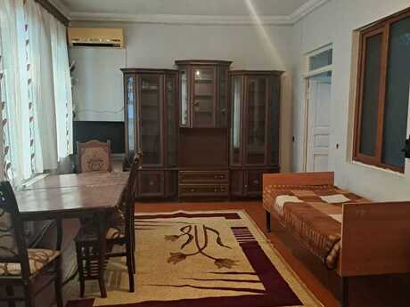 4 otaqlı həyət evi/bağ evi - Gənclik m. - 120 m²